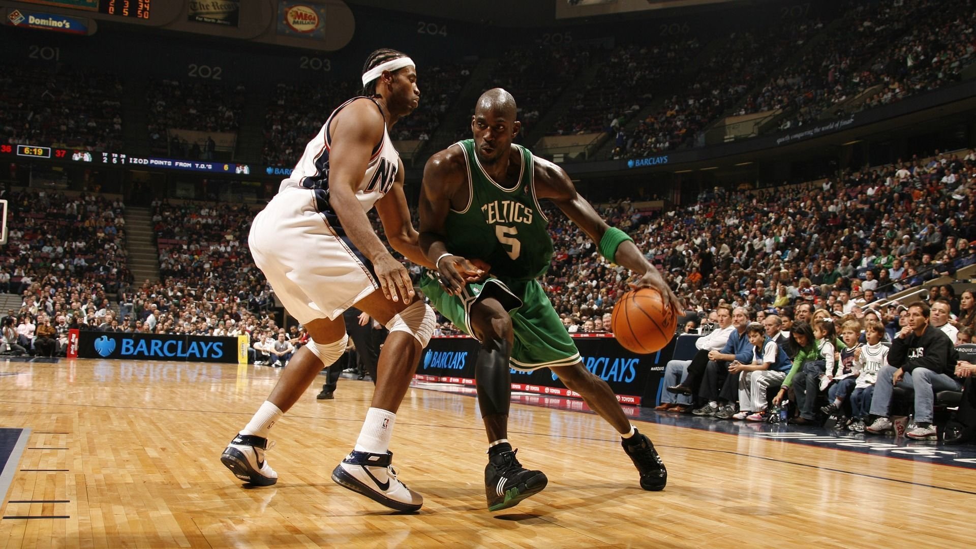 西亚卡姆末节18分逆转湖人,NBA规则更新引发巨大争议